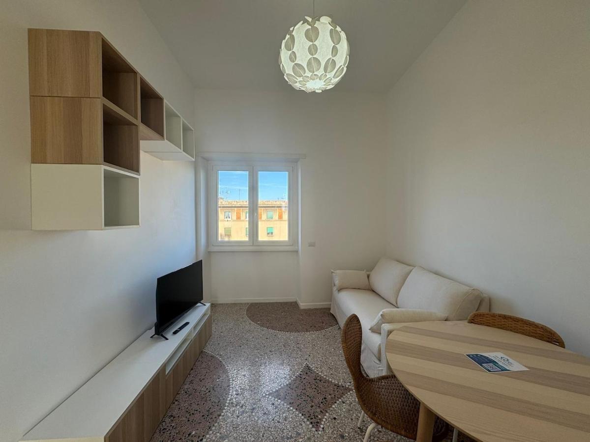 Stylish In Rome's Trendy Hub Apartment